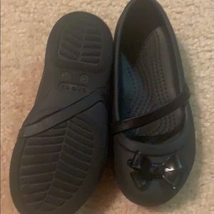 Girls crocs with bow